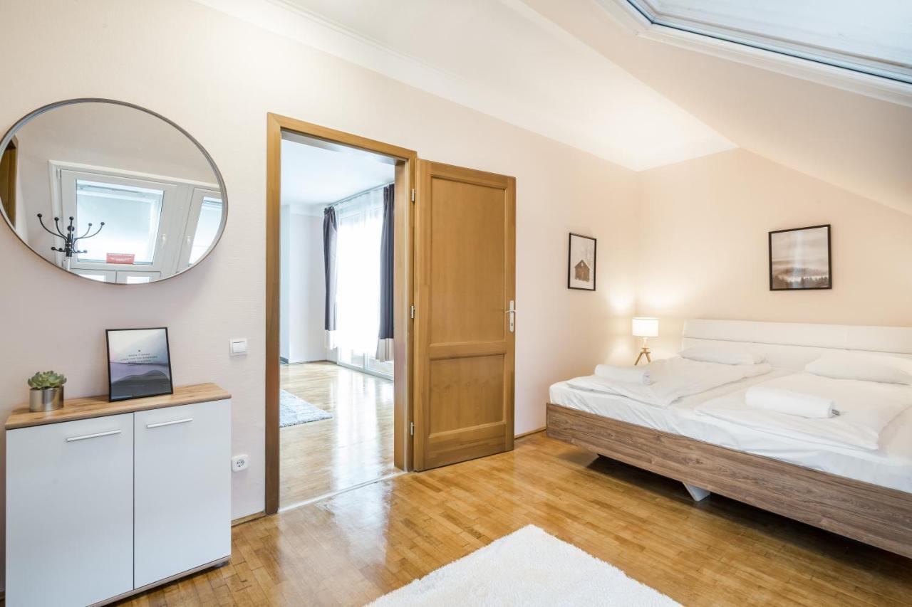 Bpr Timber Loft Home With Balcony Βουδαπέστη Εξωτερικό φωτογραφία